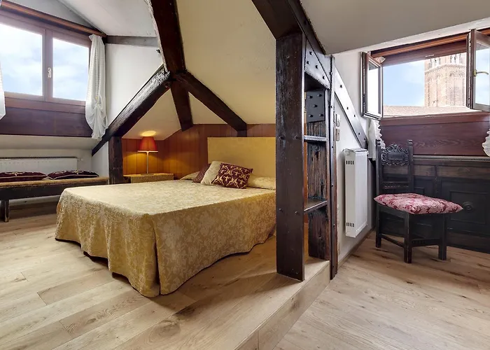 Ca' Badoer Attic * 威尼斯